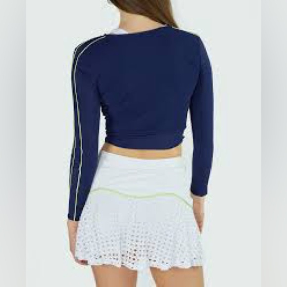 Size M L’Etoile Sport Navy Twist Long Sleeve Top Crop Activewear Tennis NWT - Picture 2 of 7